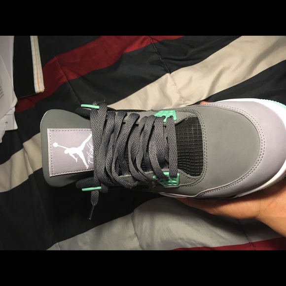 Jordan 4 green glows - Picture 4 of 5